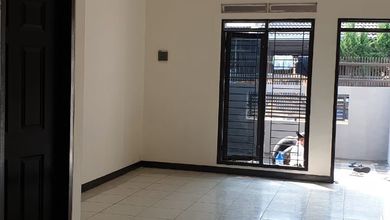 Properti Siap Pakai di Kawasan Holis Cigondewah, Bandung, LT 112m²