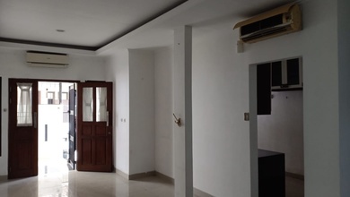 Rumah Favorit di Tanjung Duren, Jakarta Barat, 4 KT, Harga 2,5 Miliar