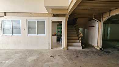 Dijual Gudang 3 Lantai di Bizpark Daan Mogot Bangunan Terawat