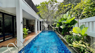Kesempatan Langka, rumah Prestisius di Kemang, Jakarta Selatan, LB 450m²