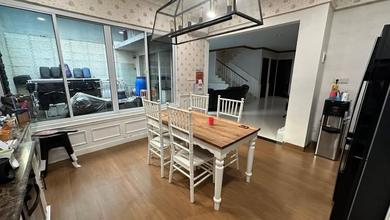 Rumah Elegan di Jakarta Garden City, Jakarta Timur, 5 KT, LT 240m²