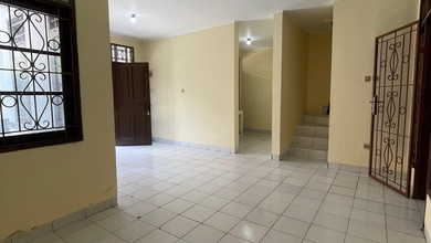 Hunian Mewah di Taman Palem, Jakarta Barat, 3 KT, LT 120m²