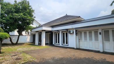 For Sale rumah Eksklusif di Kemang, Jakarta Selatan - LT 696m²