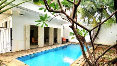 Penawaran Langka, rumah Prestisius di Kemang, Jakarta Selatan, LB 390m²