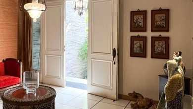 Rumah Mewah di Menteng, Jakarta Pusat, 4 KT, LT 265m²