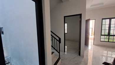 Jual Rumah Strategis di Kalisari, Jakarta Timur - LT 83m²
