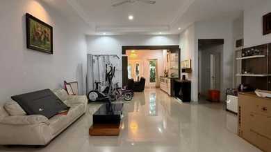 Penawaran Eksklusif, rumah Prestisius di Kemang, Jakarta Selatan, LB 390m²