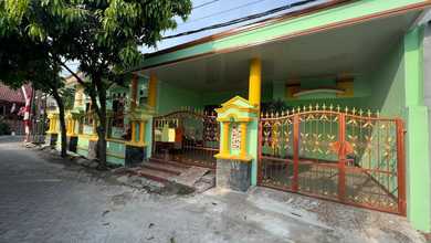 Jual Rumah Strategis di Pejuang, Bekasi - LT 172m²