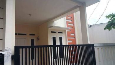 Kesempatan Rumah di Pejuang, Bekasi, LB 60m², Harga 650 Juta