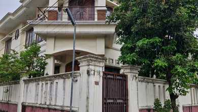 Rumah Elegan di Klender, Jakarta Timur, 6 KT, LT 220m²