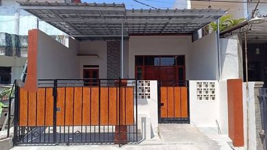 Rumah Siap Huni di Kawasan Pejuang, Bekasi, LT 72m²