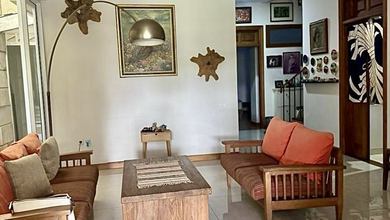 Rumah Elegan di Kayu Putih, Jakarta Timur, 6 Kamar Tidur, LT 180m²