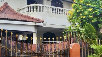 Kesempatan Langka, rumah Prestisius di Jatinegara, Jakarta Timur, LB 240m²
