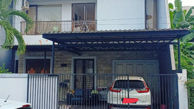 Rumah Modern LT 200 Jual di Dharma Husada, Surabaya