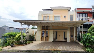Rumah Modern Luas 165 Jual area BSD, Tangerang
