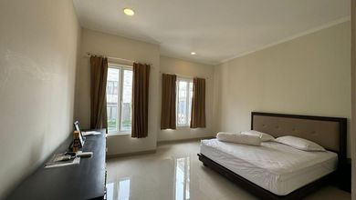 Rumah Mewah di Pluit, Jakarta Utara, 3 Kamar Tidur, LT 100m²