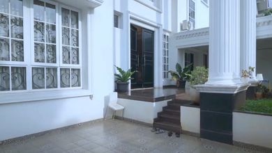 Hunian Mewah di Kawasan Permata Hijau, Jakarta Selatan, LB 650m², Harga 14,9 Miliar