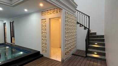 Dijual rumah Eksklusif di Jagakarsa, Jakarta Selatan - LT 144m²