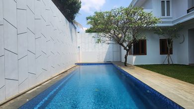 Rumah Area Luxury Kemang, Jakarta Selatan - Harga Terbaik 48 Miliar