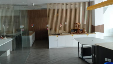 Gedung Kantor Pluit Lokasi Sangat Strategis (Full Furnished + Genset + Lift 24jam + Security 24jam+ Parking Luas)