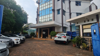 Gudang Semanan Hook Bebas Banjir Lokasi Strategis, Akses Kontener 40 Feet