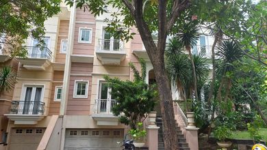 Rumah Mewah di Kawasan Kemayoran, Jakarta Pusat, LB 2400m², Harga 18,5 Miliar