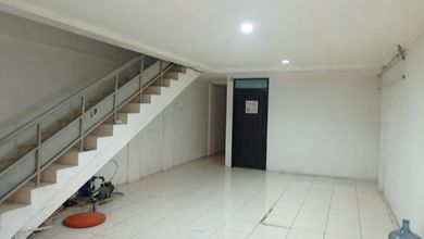 Sewa /  jual  ruko tembus siap pake