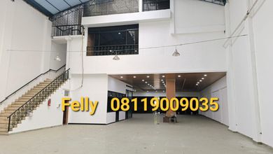 Jual Cepat Ruko / Tempat Usaha  Strategis  Siap Pakai, Samanhudi - Pasar Baru