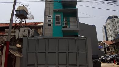 Kesempatan Langka, rumah Mewah di Kartini, Jakarta Pusat, LB 297m²