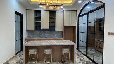 Kesempatan Langka, rumah Mewah di Alam Sutera, Tangerang, LB 250m²
