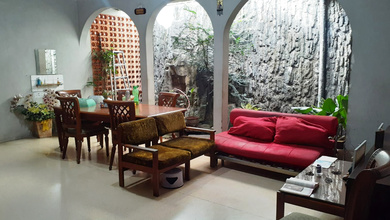 Hunian Mewah di Bintaro, Tangerang Selatan, 3 Kamar Tidur, LT 252m²