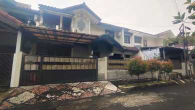 Jual Rumah Mewah Luas 180 m2 di Jatinegara, Jakarta Timur