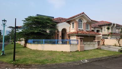 Rumah Elegan di Lippo Karawaci, Tangerang, 4 KT, LT 395m²