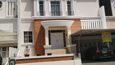 Penawaran Langka, rumah Mewah di Pantai Indah Kapuk, Jakarta Utara, LB 220m²