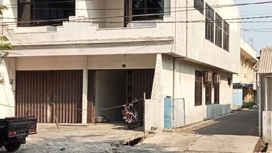 Dijual 2 Ruko Besar Gandeng Semarang Utara, Purwosari, Poncol besar Rapi siap pakai 2 lantai jalan ramai dekat stasiun. Bisa dijadikan kantor plus kos2an
