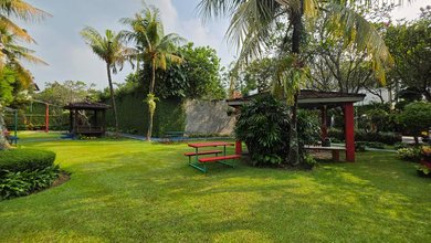 For Sale rumah Premium di Kemang, Jakarta Selatan - LT 6400m²