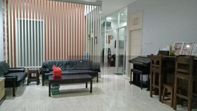 Dijual rumah Premium di Kebon Jeruk, Jakarta Barat - LT 300m²