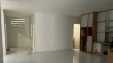 Penawaran Langka, rumah Mewah di Jelambar, Jakarta Barat, LB 170m²