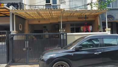 Rumah Dijual di Green garden, Jakarta Barat, LB 140m², Harga Kompetitif!