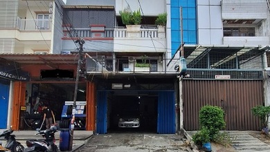 Ruko di Kebon Jeruk, Tidak Jauh Dari Jalan Hayam Wuruk