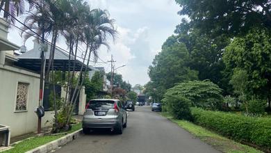 Jual Segera Rumah Elit di Lebak Bulus, Jakarta Selatan, LT 300 m2