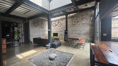 Rumah Area Premium Bintaro, Tangerang Selatan - Harga Menarik 5,5 Miliar