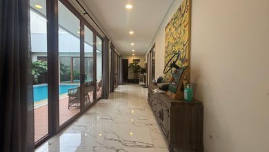Kesempatan Eksklusif, rumah Mewah di Bintaro, Tangerang Selatan, LB 550m²