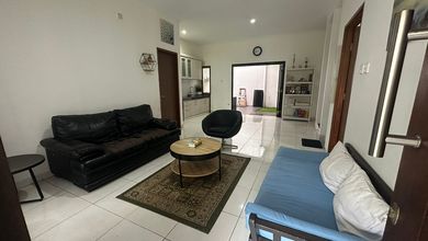 Kesempatan Langka, rumah Mewah di Bintaro, Tangerang Selatan, LB 130m²