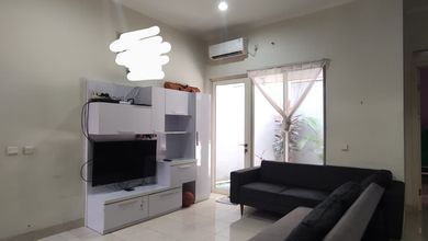 Rumah Mewah di Gading Serpong The Spring, Tangerang,  KT, LT 163m²