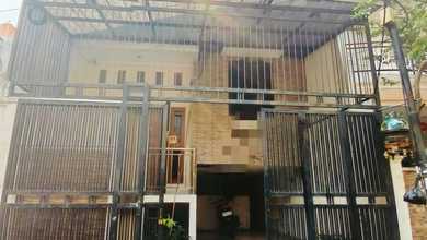 Dijual rumah Eksklusif di Tanjung Duren Selatan, Jakarta Barat - LT 72m²