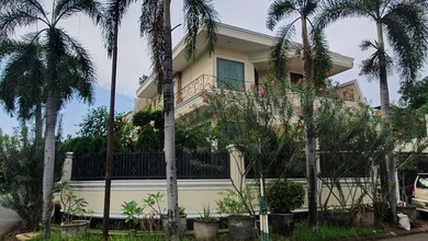 Rumah Area Premium Puri Indah, Jakarta Barat - Harga Menarik 9 Miliar