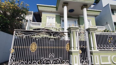 Penawaran Langka, rumah Mewah di Kebon Jeruk, Jakarta Barat, LB 1200m²