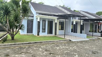 Rumah Siap Pakai di Area Graha Raya, Tangerang Selatan, LT 120m²