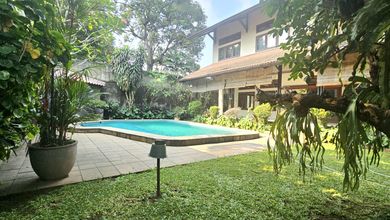 Rumah Area Premium Kemang, Jakarta Selatan - Harga Menarik 18,4 Miliar